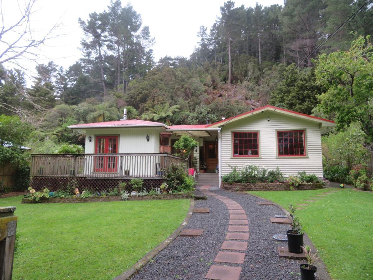 Twin Totara Cottage Upper Hutt Exterior foto